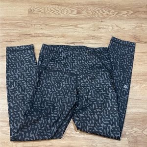 Lululemon cropped Luxtreme leggings